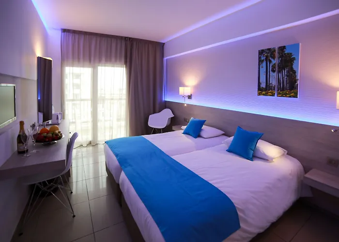 Les Palmiers Beach Boutique Hotel & Luxury Apartments Larnaca