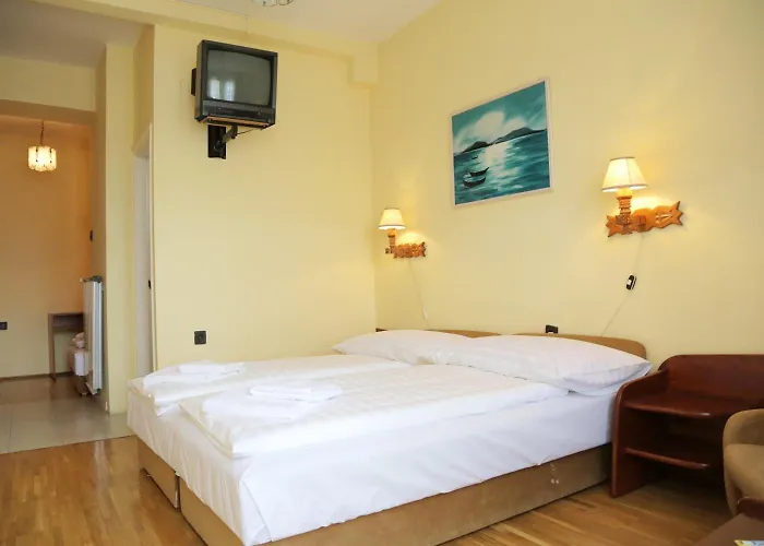 Hotel Bara Junior Budapeşte