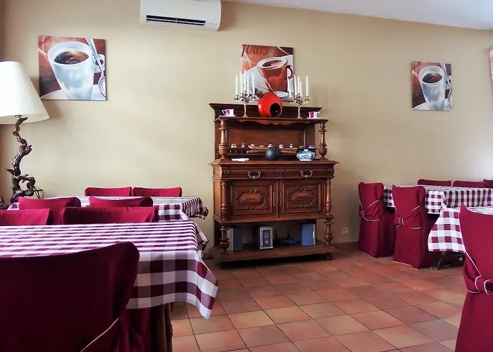 Au Saint Roch - Hotel Et Jardin Avignon