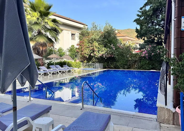 Navy Hotel İçmeler