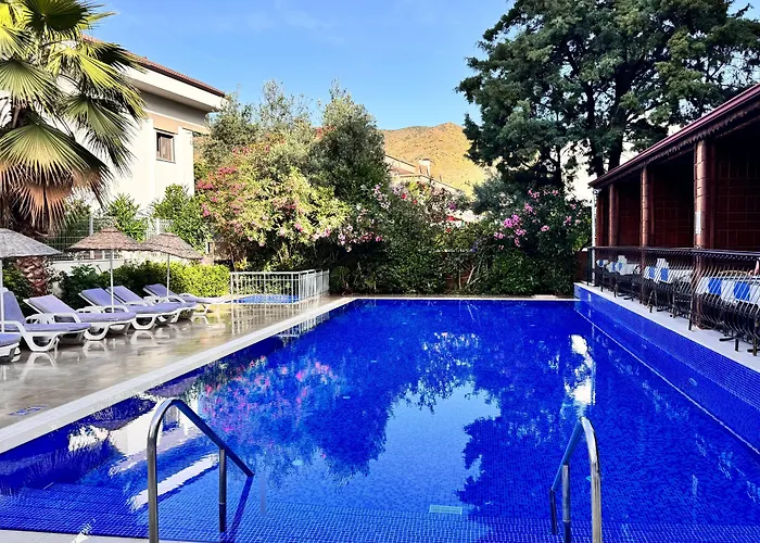 Navy Hotel İçmeler