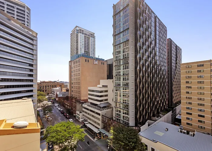 Oaks Brisbane Festival Suites