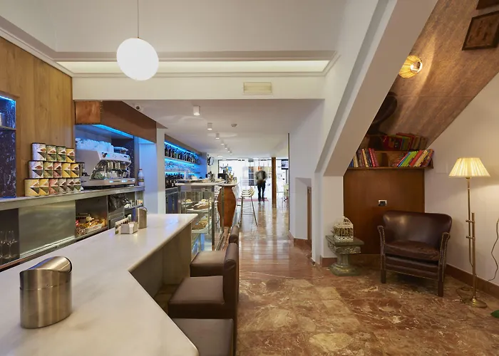 Hotel 40 Nudos Aviles