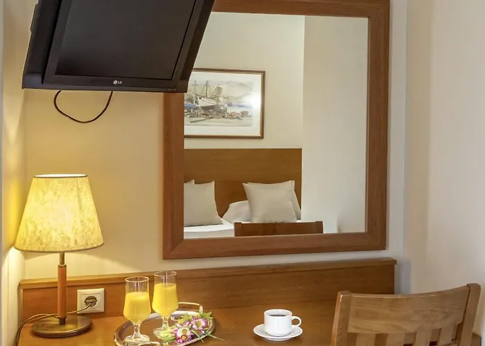 Athos Hotel Atenas