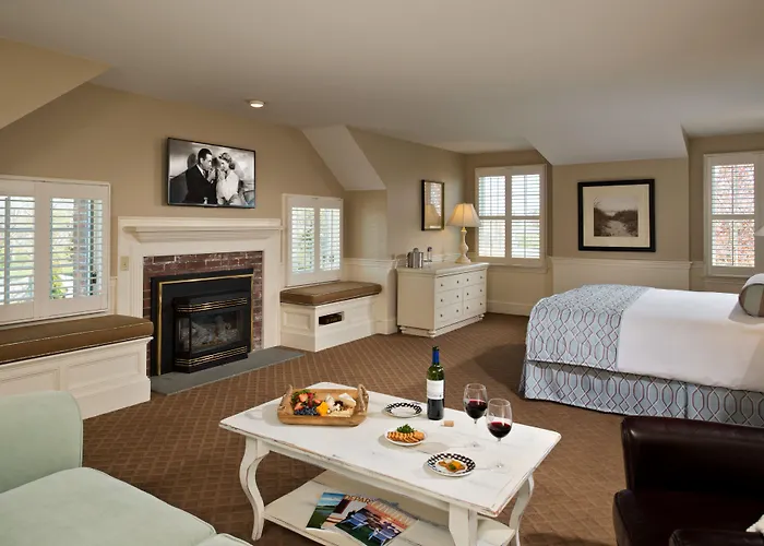 Chatham Wayside Inn