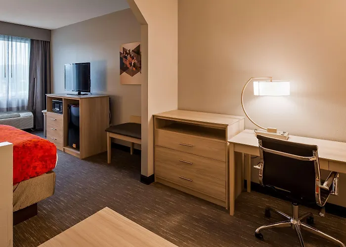 Best Western Plus New Cumberland