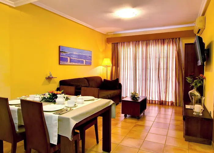 Ona Ogisaka Garden Aparthotel Denia