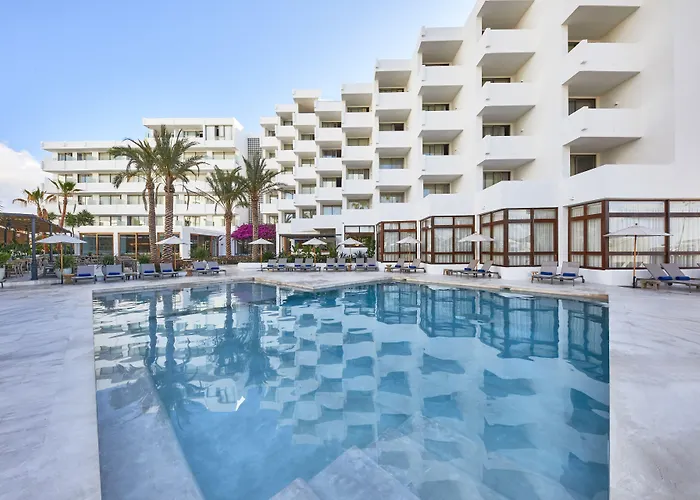 Hotel Tres Torres Santa Eulària des Riu