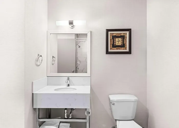 Best Western Plus Montreal East