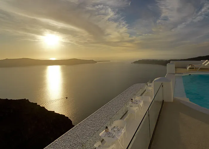 Tholos Resort Imerovigli 