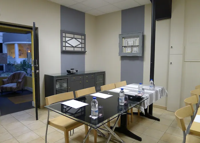 Cit'Hotel Des Messageries Saintes