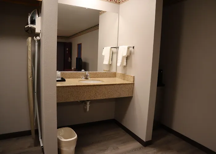 Express Inn & Suites Eugene