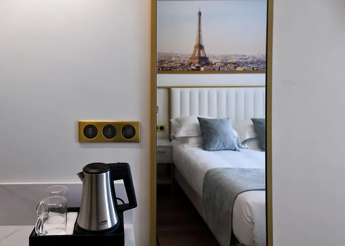 Hôtel des Deux Avenues Paris