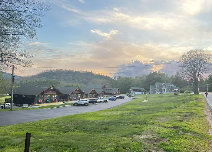 Swiss Chalets Village Inn North Conway