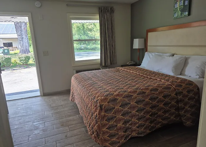 Maple Leaf Motel New Milford