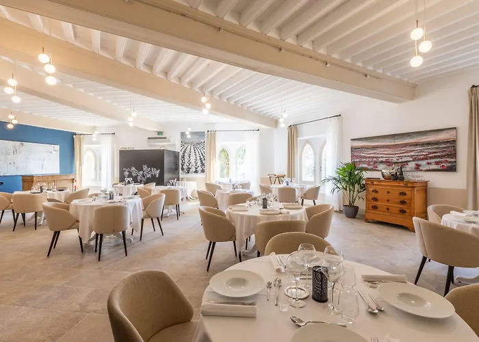 Hostellerie Du Chateau Des Fines Roches Châteauneuf-du-Pape
