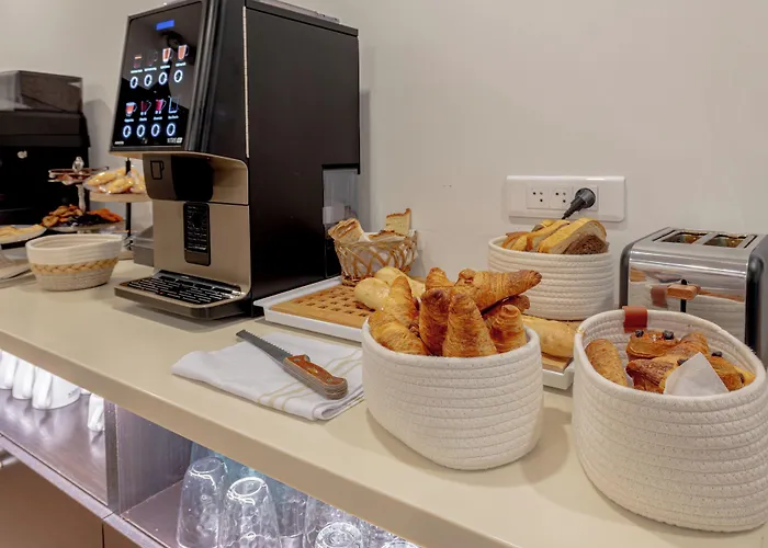 Grand Hotel Senia - Paris Orly Airport
