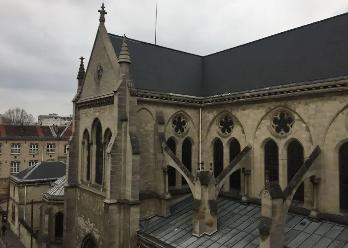 Hotel De La Perdrix Rouge Paris