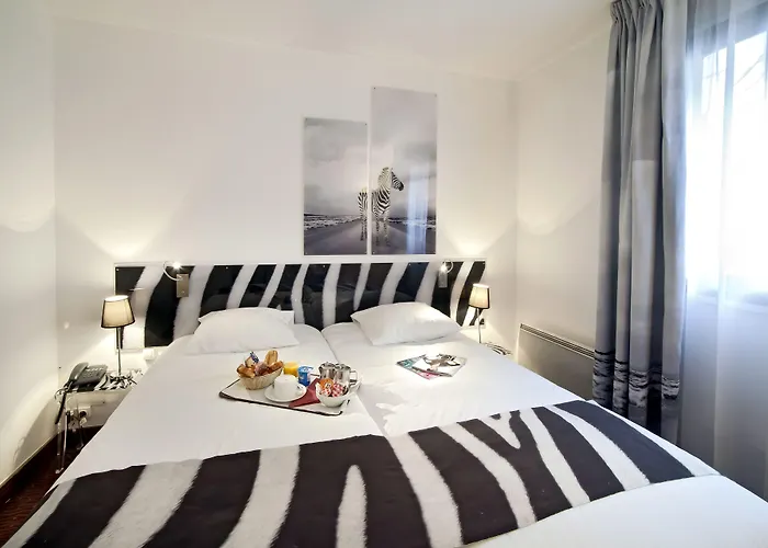 Hotel Le Cardinal Rueil Centre