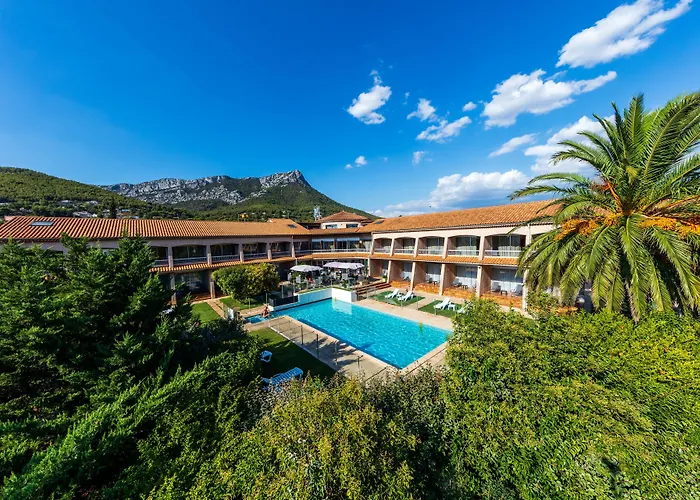 Noemys Toulon La Valette - Hotel Restaurant Avec Piscine