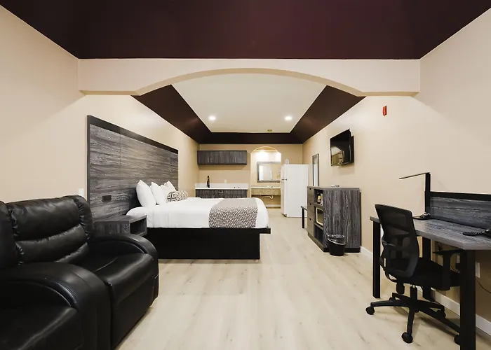 Sapphire Inn & Suites Channelview