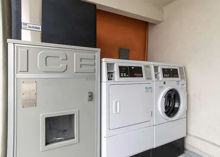 Motel 6-Long Beach, Ca - International City