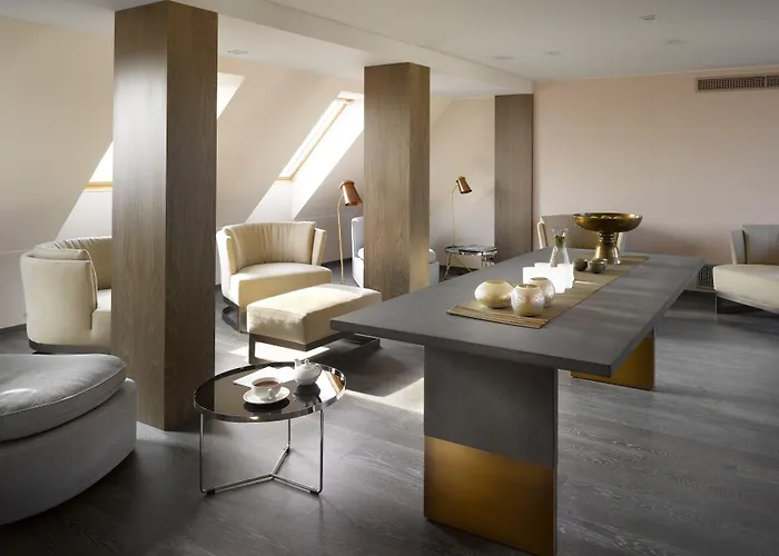 Old Town Square Residence By Emblem Prague