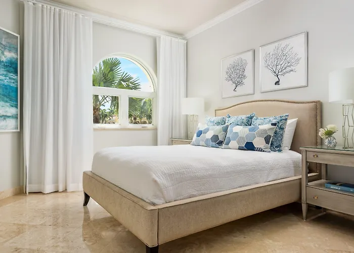 The Tuscany On Grace Bay The Bight Settlements