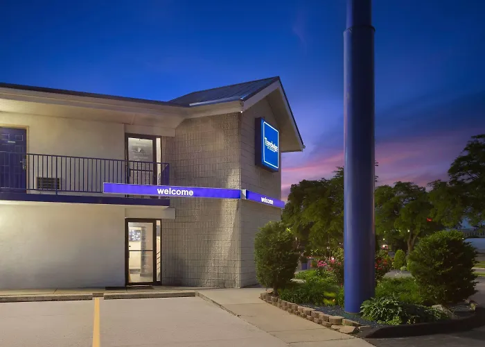 Travelodge By Wyndham Madison Heights Mi
