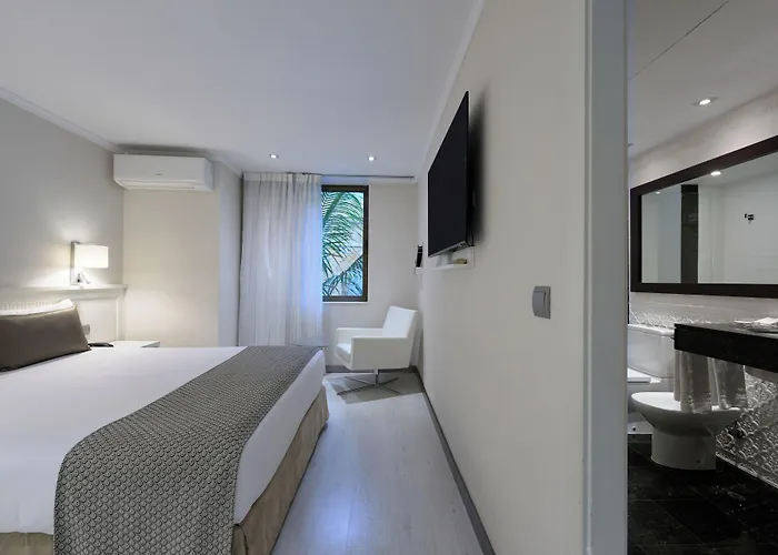 Catalonia Roma Hotel Barcelona