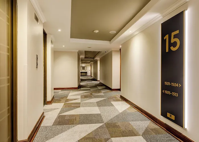 Plaza El Bosque Ebro Hotel Santiago