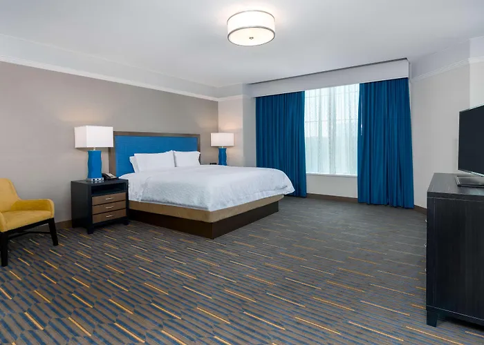 Hampton Inn & Suites Buffalo/Downtown