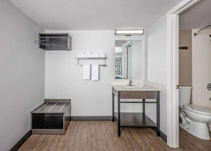 Motel 6-Euless, Tx - Dallas