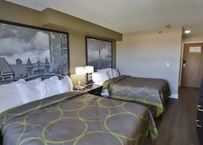 Super 8 By Wyndham Ajax/Toronto On Hotel