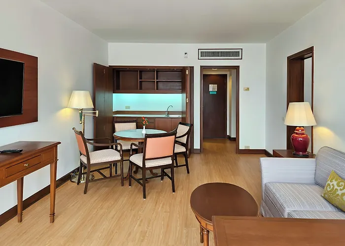 Ramada By Wyndham D Ma Bangkok Hotel