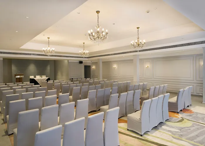 The Avenue Regent Hotel Kochi