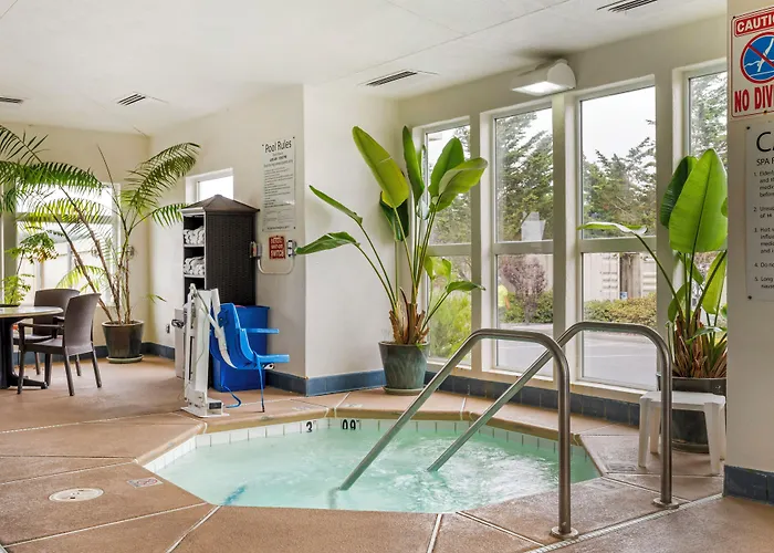 Comfort Inn & Suites Redwood Country Fortuna