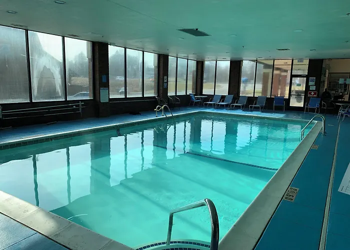 Red Roof Inn & Suites Lake Orion / Auburn Hills