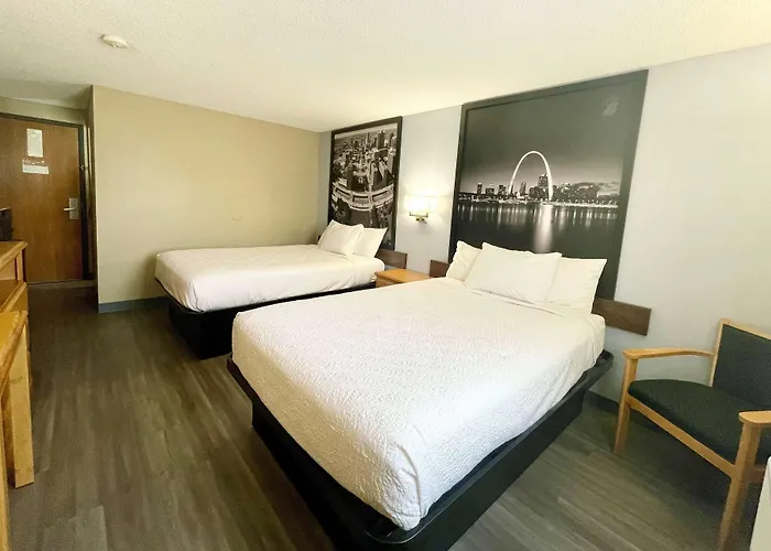 Super 8 By Wyndham St. Clair Mo Hotel Saint Clair