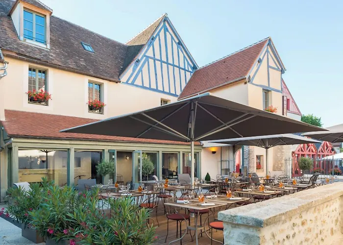 Hotel Aux Vieux Remparts Provins