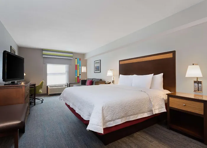 Hampton Inn & Suites Fort Myers Beach/Sanibel Gateway