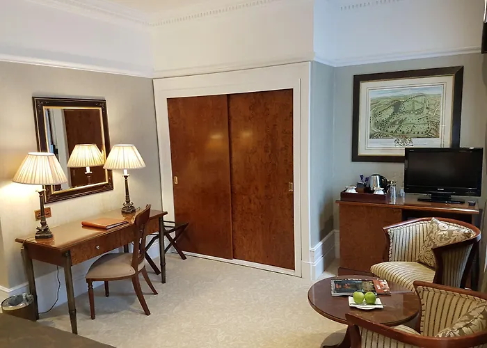 Quebecs Hotel Leeds 