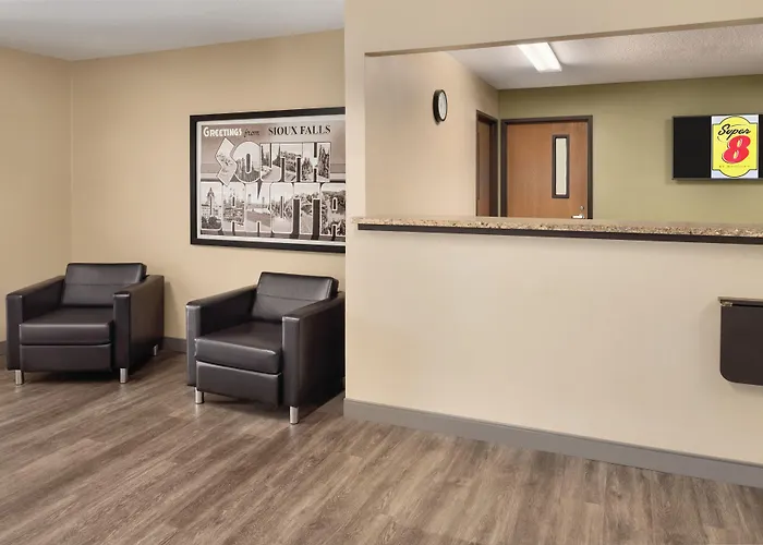 Super 8 By Wyndham Sioux Falls