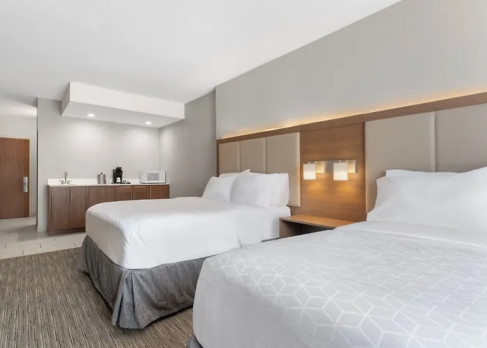 Holiday Inn Express Hotel & Suites Coralville By Ihg