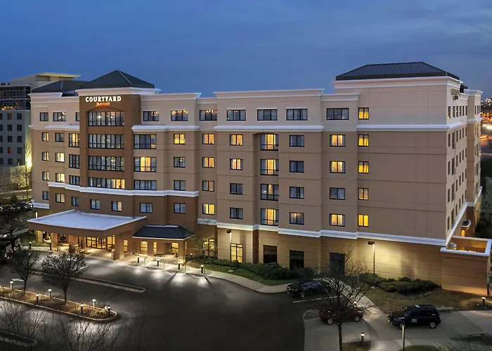 Courtyard By Marriott Newark Elizabeth Hotel