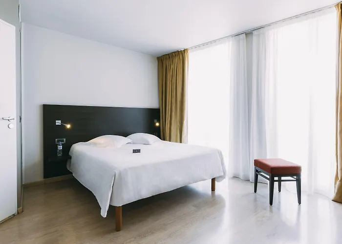 Escale Oceania Marseille Vieux Port Hotel