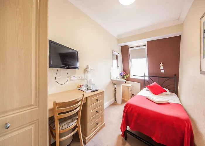 Fairway Hotel London