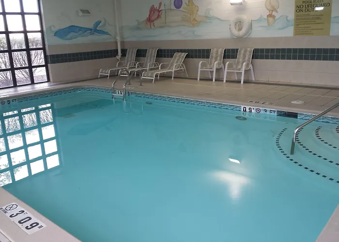 Holiday Inn Express Hotel & Suites Cincinnati Northeast-Milford By Ihg