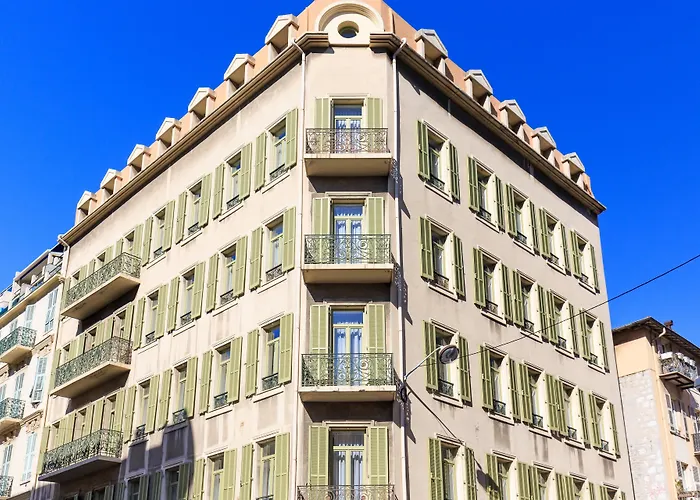 The Jay Hotel By Happyculture Niza