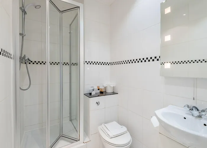 Brunel Hotel London